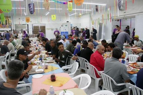 إفطار جماعي في البرازيل