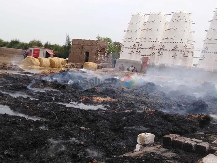 حريق في مخزن قش أرز بالشرقية (1)