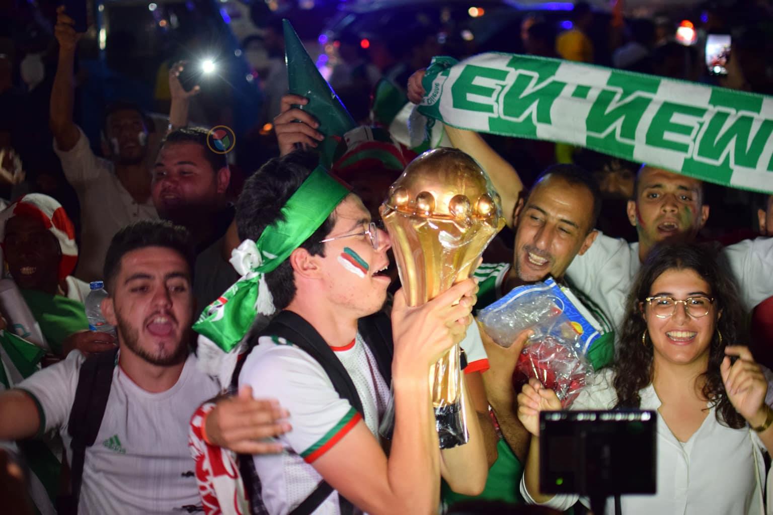 احتفال مشجعو منتخب الجزائر في القاهرة (4)