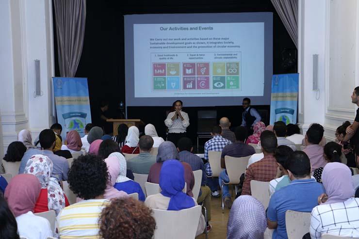 مناقشة قضية التغير المناخي في مؤتمر LCOY Egypt (1)