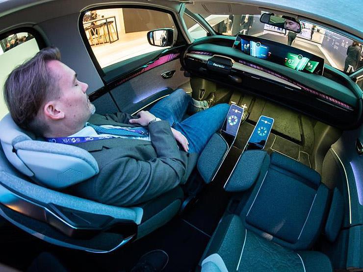 قمرة القيادة المستقبلية Cockpit of the Future 