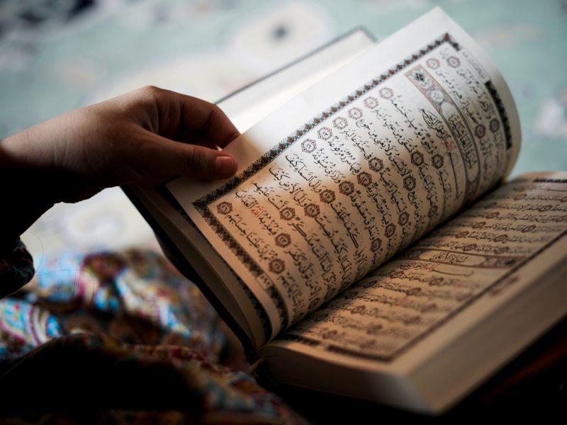 هل خالف علي رضي الله عنه الصحابة قبله في جمع القرآن؟.. عالم أزهري يرد هل خالف علي رضي الله عنه الصحابة قبله في جمع القرآن؟.. عالم أزهري يرد