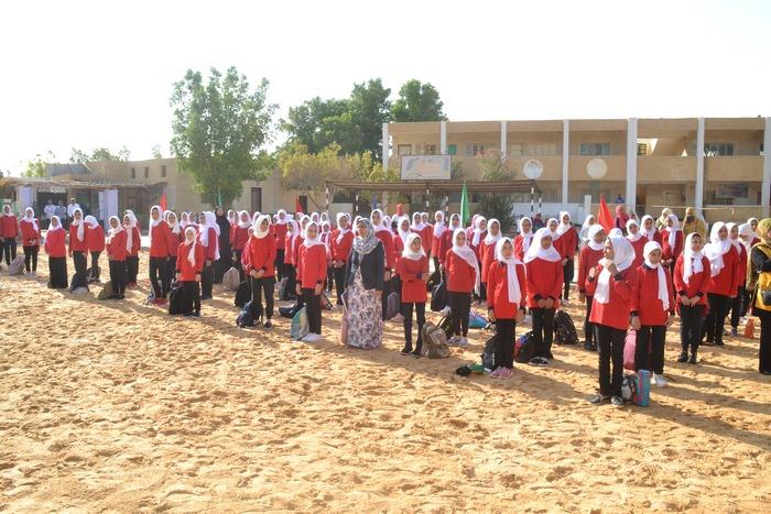 462 مدرسة تستقبل 68223 طالب وطالبة بأول أيام العام الدراسي فى الوادي الجديد   (3)