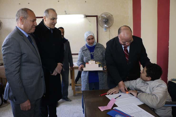محافظ القاهرة يتابع سير امتحانات الشهادة الإعدادية​