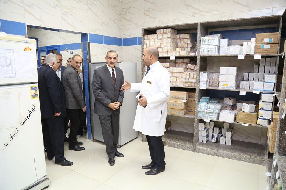 محافظ كفر الشيخ ورئيس هيئة التامين الصحي خلال الافتتاح