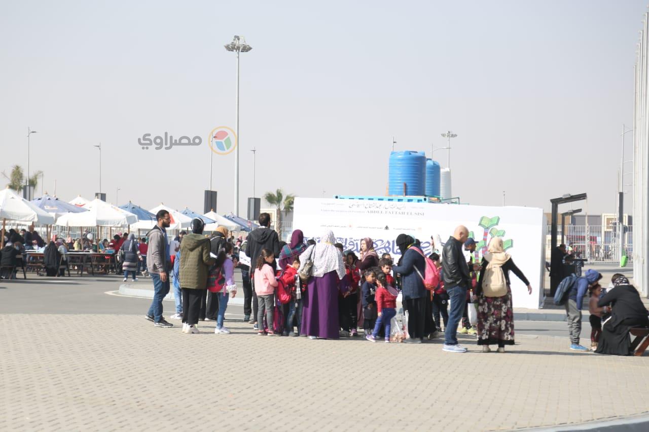 توافد الجمهور على معرض الكتاب