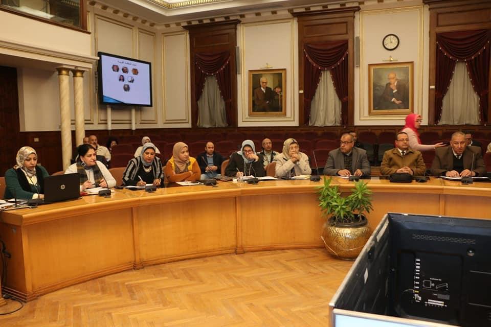 محافظ القاهرة يكثف لقاءاته بنواب البرلمان 