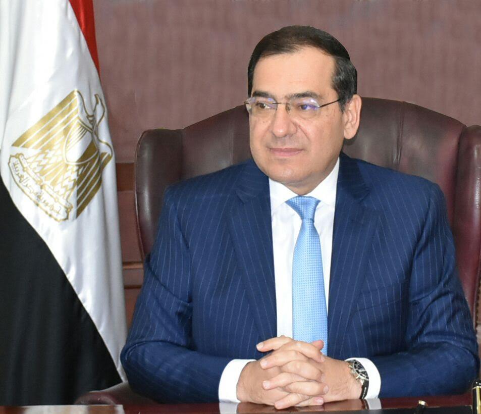 وزير البترول يشارك في فعاليات منتدى "دافوس" بسويسرا وزير البترول يشارك في فعاليات منتدى "دافوس" بسويسرا