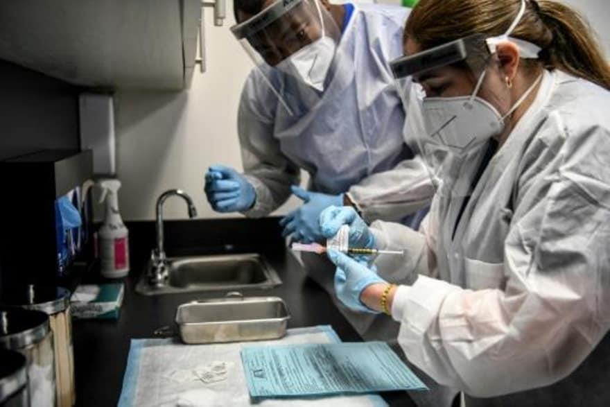 إيطاليا تتوقع إنتاج لقاح لـكورونا خلال الربع الأول من 2021 إيطاليا تتوقع إنتاج لقاح لـكورونا خلال الربع الأول من 2021