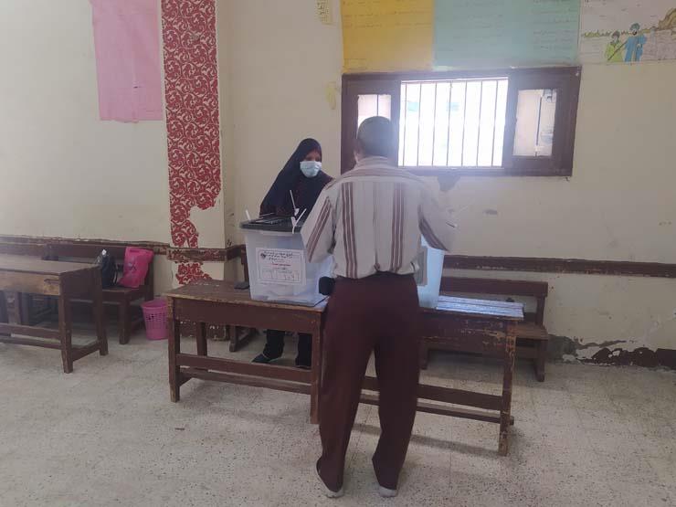 بدء عمليات التصويت في اليوم الثاني من انتخابات النواب بسوهاج  