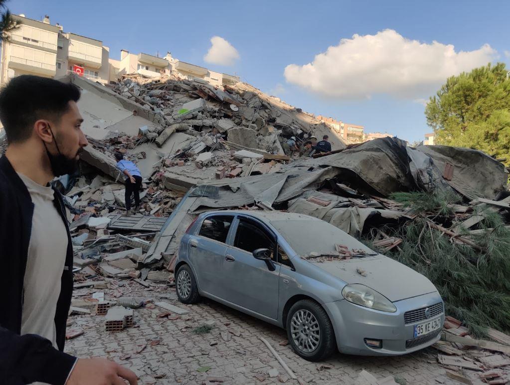 آثار زلزال إزمير في تركيا 