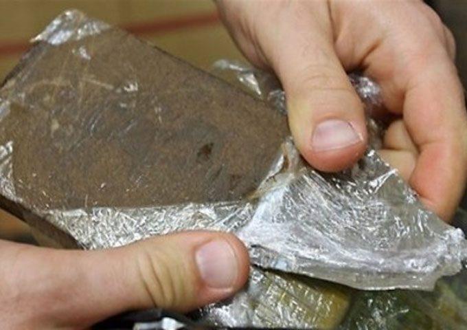 قيمتها 3.75 ملايين.. إحالة متهمين بالاتجار في الحشيش والهيدرو للجنايات قيمتها 3.75 ملايين.. إحالة متهمين بالاتجار في الحشيش والهيدرو للجنايات