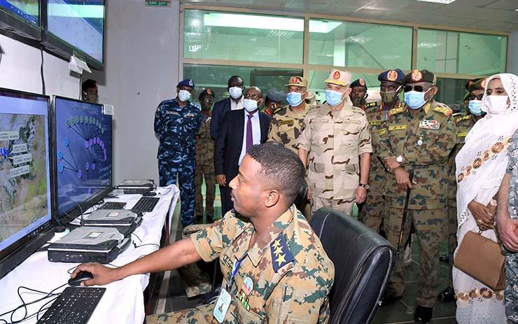رئيس الأركان يحضر المرحلة الرئيسية للتدريب الجوي المصري السوداني