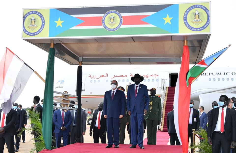 مراسم استقبال رسمية للسيسي فور وصوله جنوب السودان