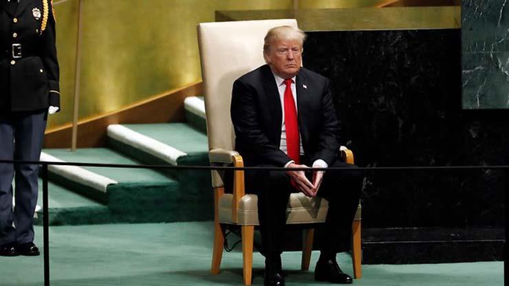 هزيمة ترامب: الرئيس يقف وحيدًا هزيمة ترامب: الرئيس يقف وحيدًا