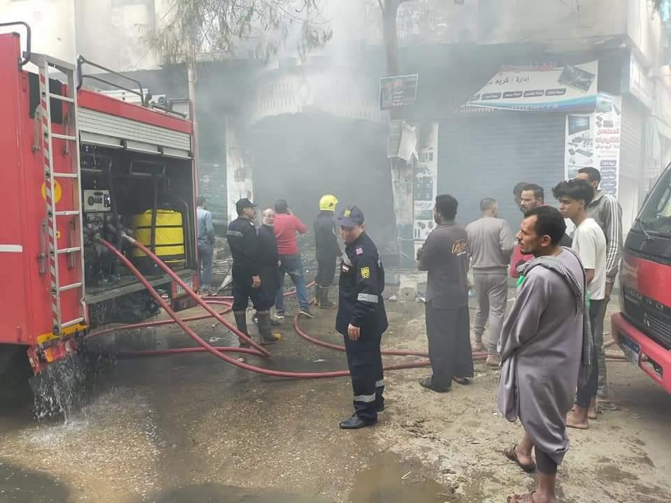 الدفاع المدني ينقذ قاطني شقة من حريق بالمنيرة الدفاع المدني ينقذ قاطني شقة من حريق بالمنيرة