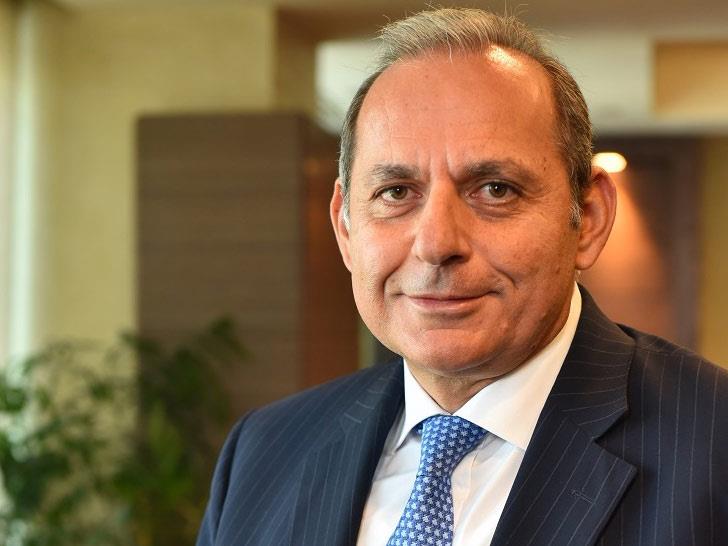 رئيس البنك الأهلي: استمرار طرح شهادة الـ 18%.. ولا تعديل على البلاتينية رئيس البنك الأهلي: استمرار طرح شهادة الـ 18%.. ولا تعديل على البلاتينية