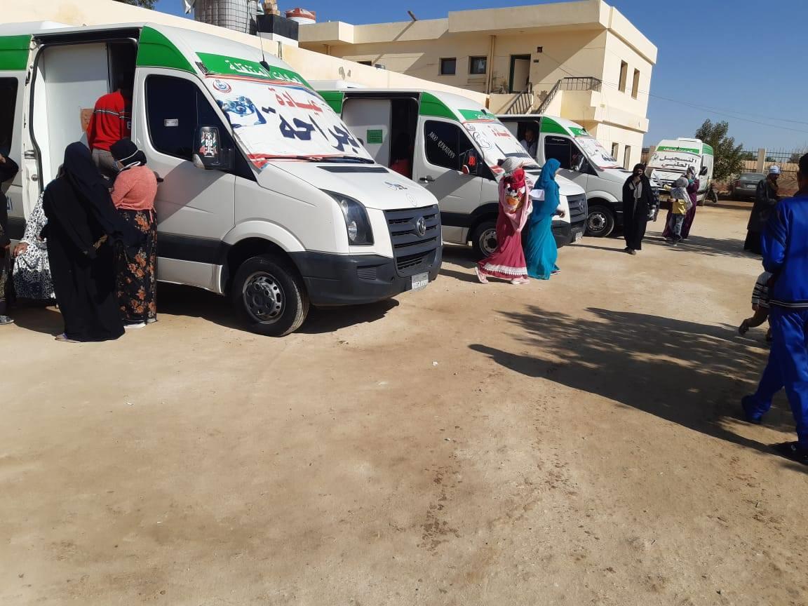 قافلة طبية لقرية أبو هريرة في الفرافرة 