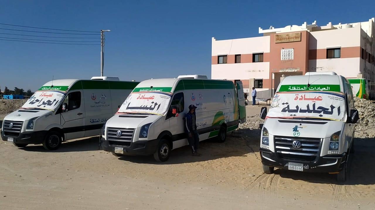 قافلة طبية لقرية عثامن بن عفان بمركز الفرافرة  (1)