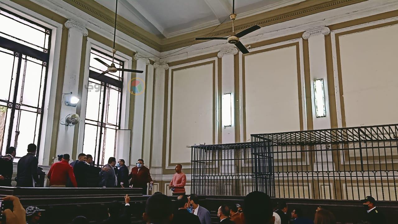 مشادات داخل قاعة محكمة الإسكندرية