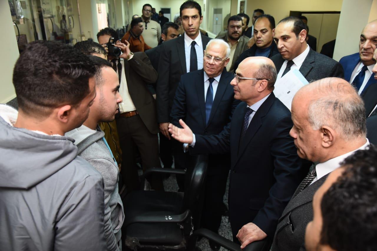 وزير العدل يتفقد مجمع محاكم بورسعيد