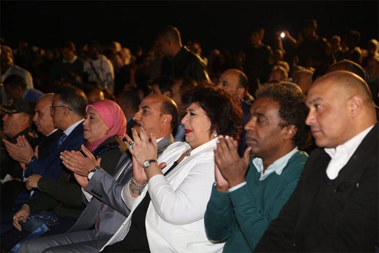 وزيرة الثقافة ومحافظ أسوان يتابعان احتفالات التعامد 