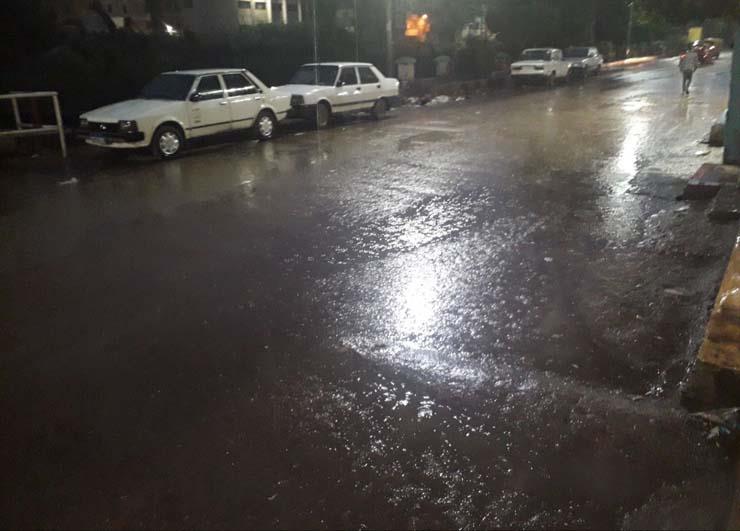 أثناء سقوط الأمطار في كفر الشيخ