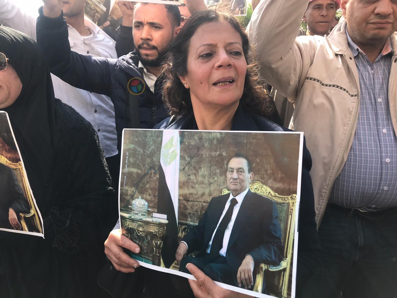 مواطنون يودعون  مبارك