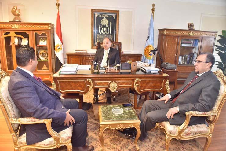 لقاء محافظ أسيوط مع وفد بنك مصر