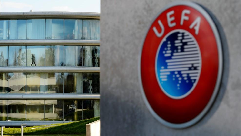 يويفا يطلق ميثاقا للتعامل مع ارتجاج المخ داخل الملاعب يويفا يطلق ميثاقا للتعامل مع ارتجاج المخ داخل الملاعب