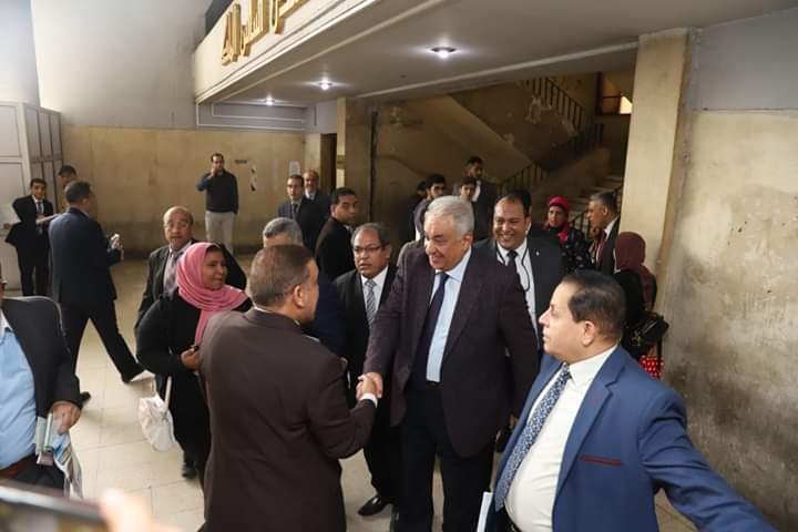 سامح عاشور يتفقد انتخابات المحامين بمحكمة شمال القاهرة