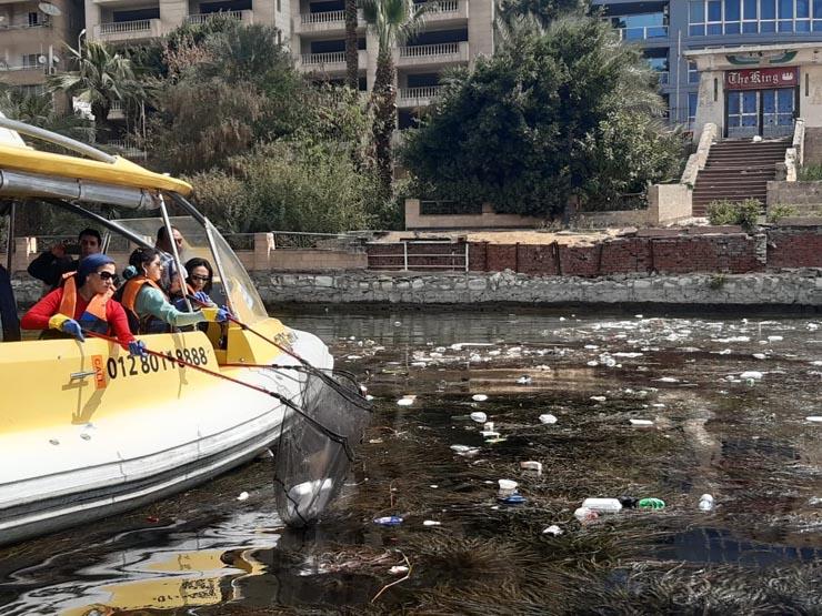 حملة لتنظيف نهر النيل من المخلفات