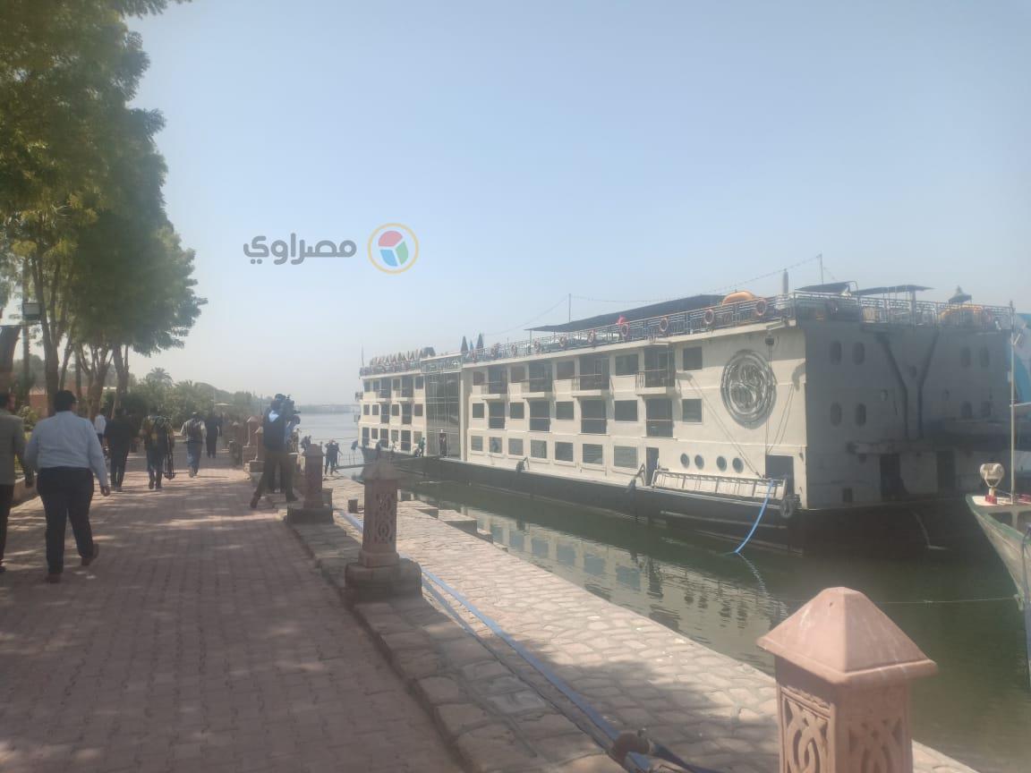تشديد الإجراءات الوقائية في 3 محافظات بسبب كورونا.. وسحب عينات عشوائية من نزلاء الفنادق تشديد الإجراءات الوقائية في 3 محافظات بسبب كورونا.. وسحب عينات عشوائية من نزلاء الفنادق