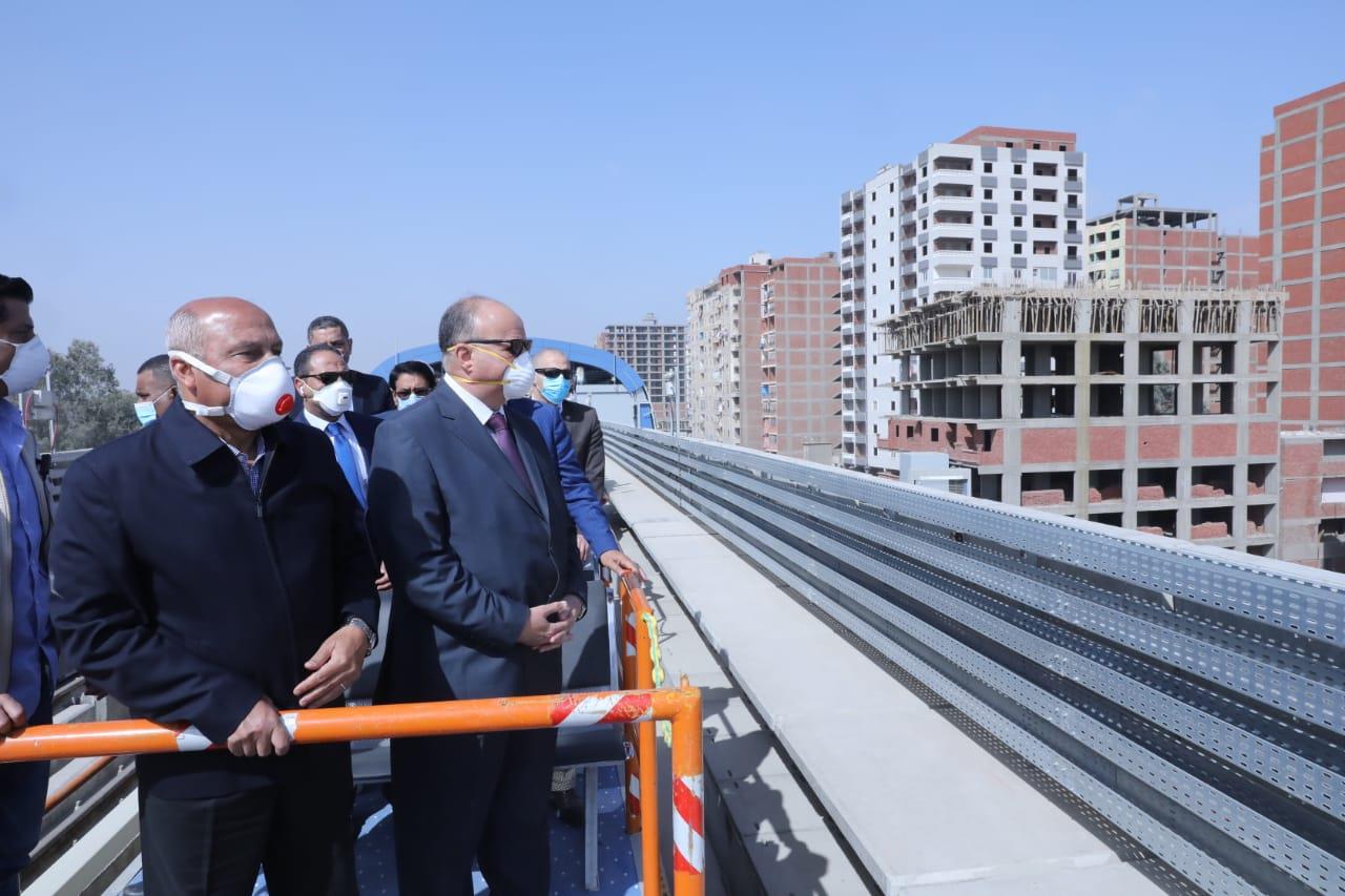 وزير النقل يبحث مع محافظ القاهرة خطط تطوير منطقة جسر السويس