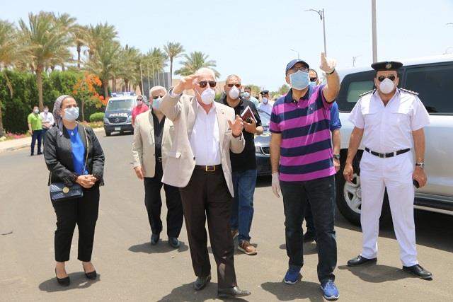 رئيس الوزراء يتفقد بعض المشروعات القومية في شرم الشيخ