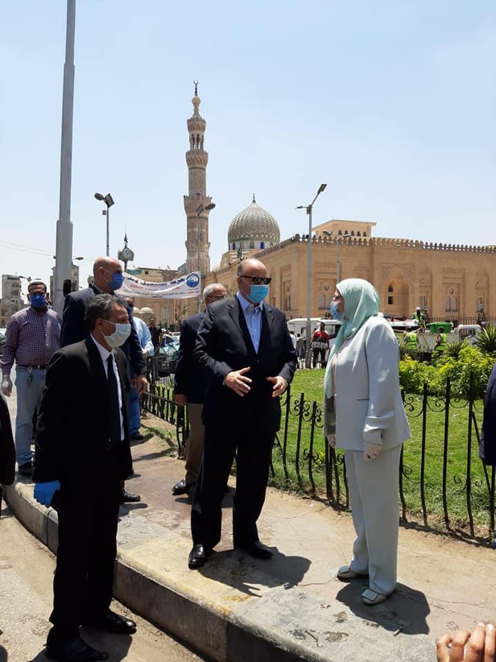 محافظ القاهرة يشرف على حملة تطهير بحي السيدة زينب