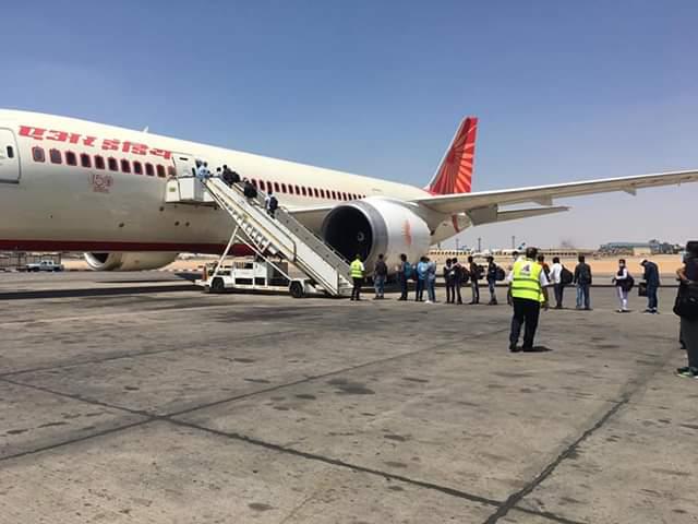 رحلة طيران استثنائية هندية تغادر القاهرة