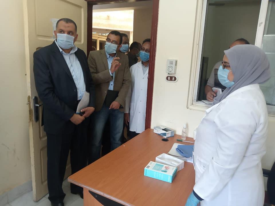 السكرتير العام لشمال سيناء يتفقد مستشفى العزل في العريش