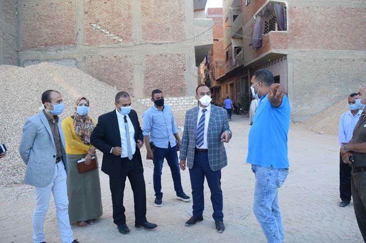 نائب محافظ المنيا يتابع أعمال لجنة مراجعة رخص البناء بالمركز التكنولوجي