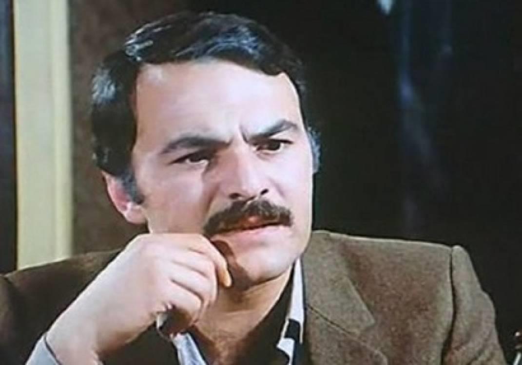 حاتم ذو الفقار.. تزوج من الفنانة المعتزلة نورا ودخل السجن لهذا السبب حاتم ذو الفقار.. تزوج من الفنانة المعتزلة نورا ودخل السجن لهذا السبب