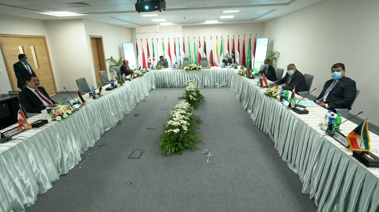 اجتماع المجلس التنفيذي للأكاديمية العربية بفرع العلمين 
