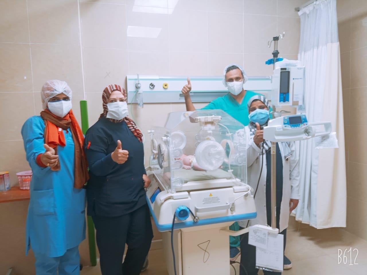 نجاح ولادة 16 مصابة بـكورونا في مستشفى إسنا التخصصي