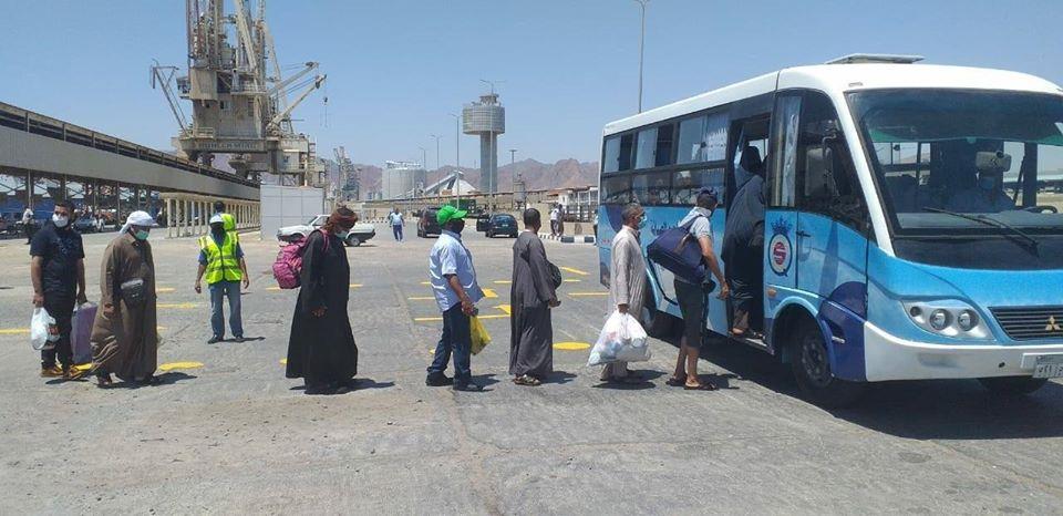 المصريين العائدين عبر ميناء نويبع 