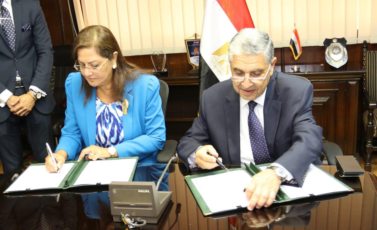 الكهرباءوصندوق مصر السيادي يوقعان بروتوكول تعاون للاستفادة من أصول الوزارة