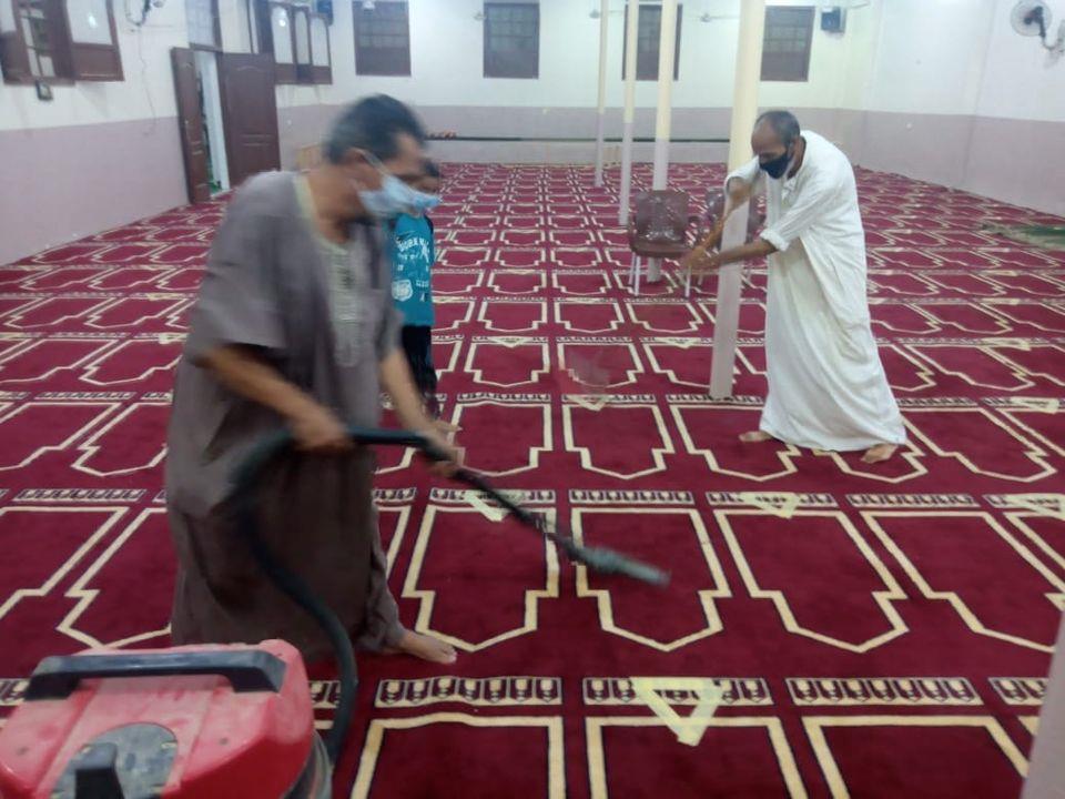 تنظيف وتطهير المساجد