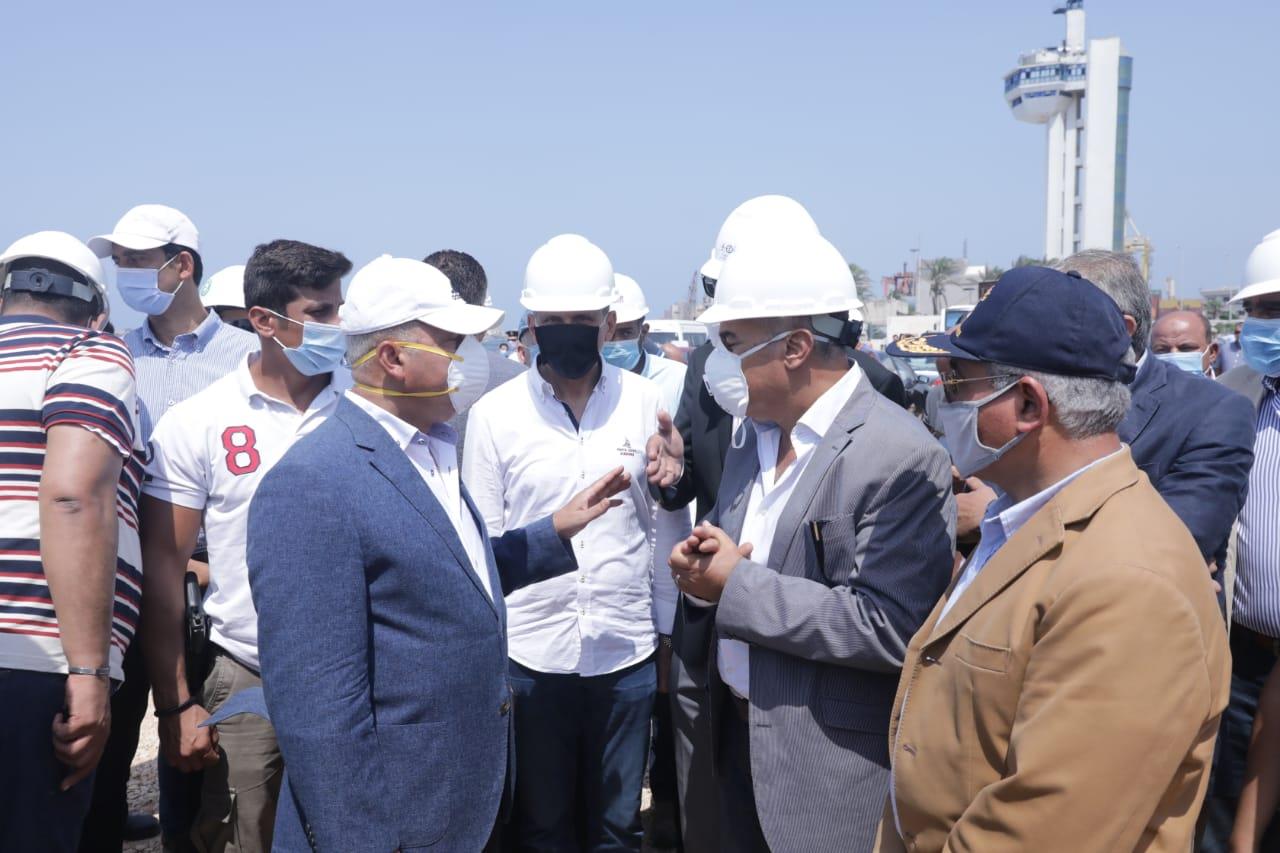  الوزير يتابع معدلات تنفيذ عدد من المشروعات بميناء الإسكندرية