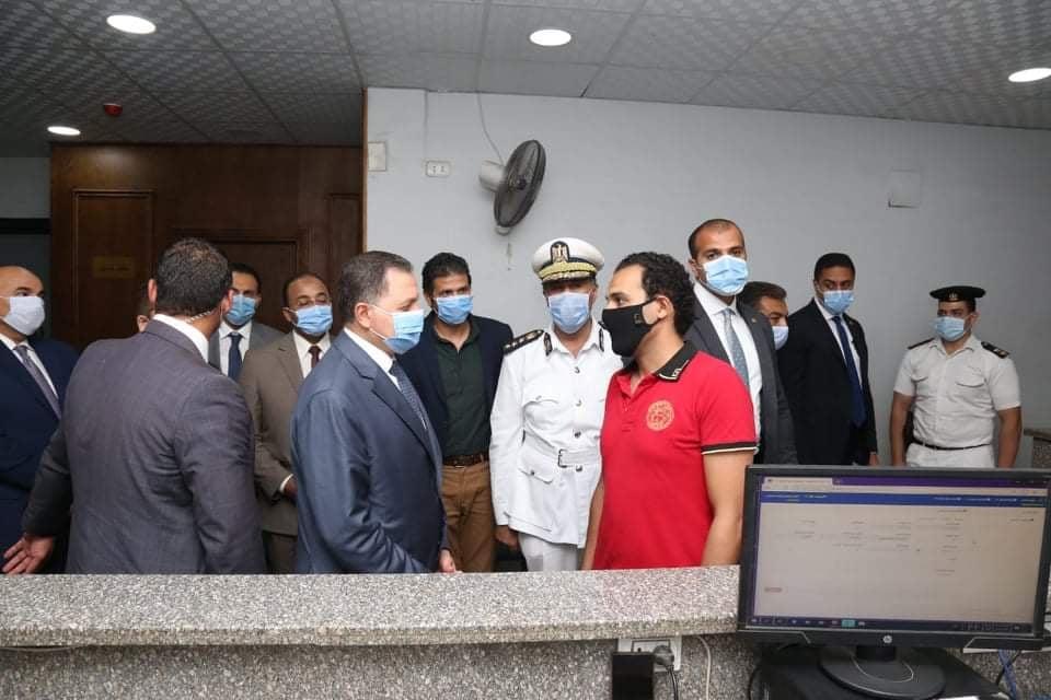 وزير الداخلية يتفقد الخدمات الأمنية بنطاق القاهرة والجيزة​