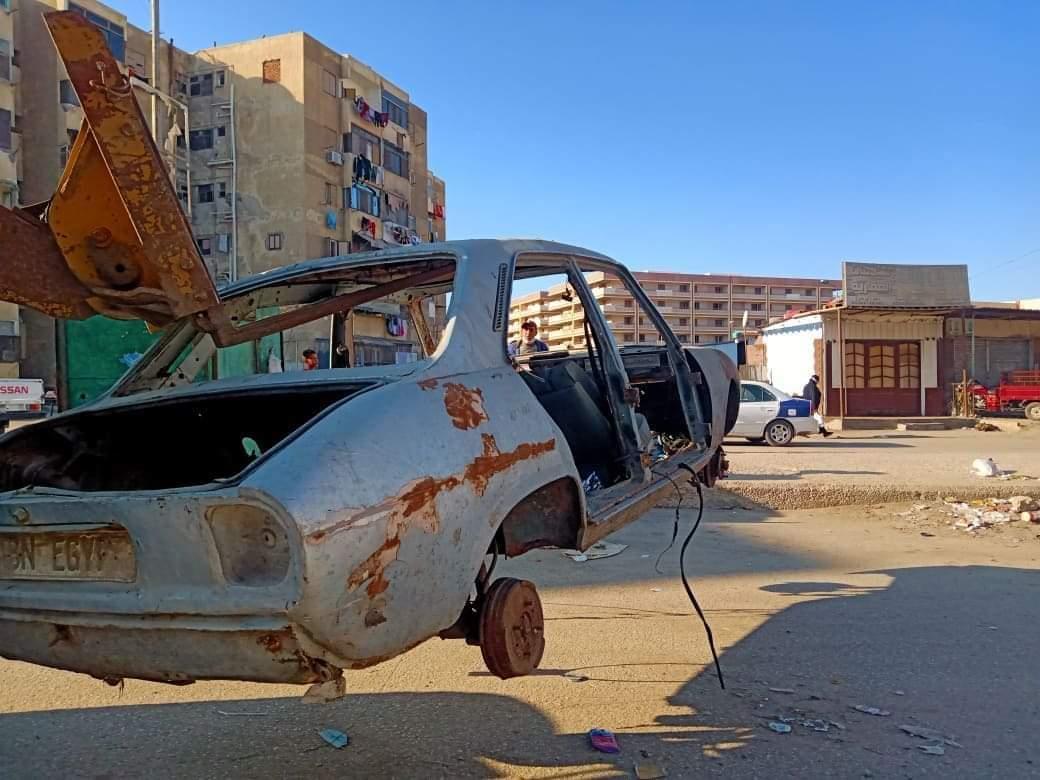 رفع 36 سيارة متهالكة من شوارع بورسعيد