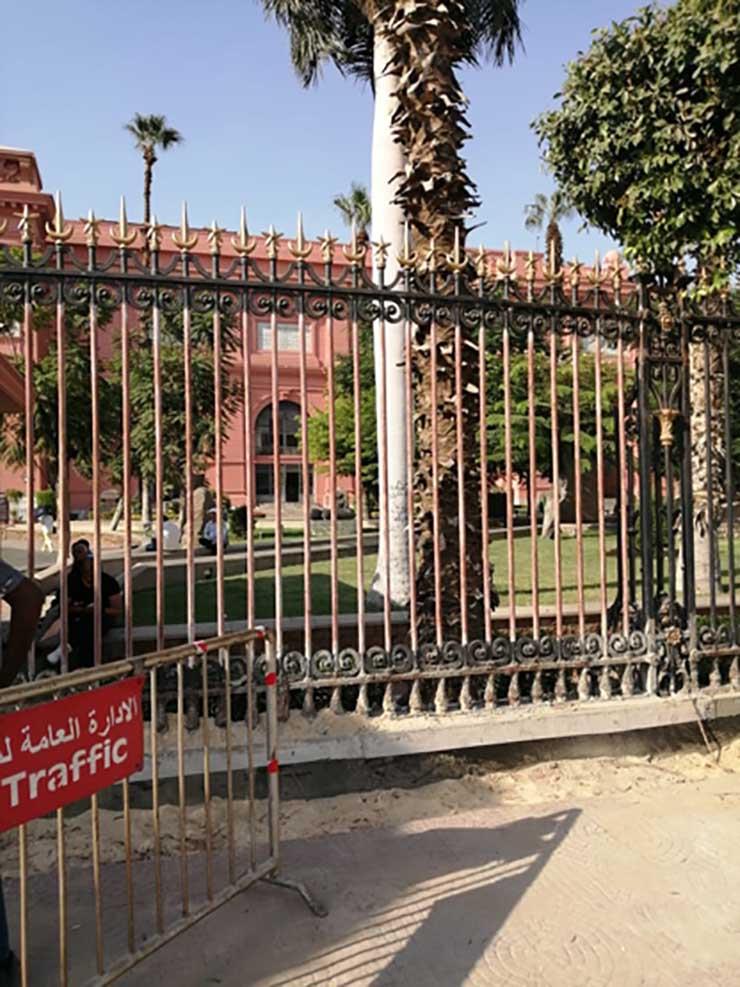 الآثار تكشف مصير بوابة المتحف المصري بعد تحرك 