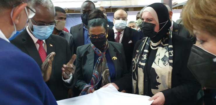 وزيرة التجارة تشارك في افتتاح معرض الخرطوم الدولي (3)
